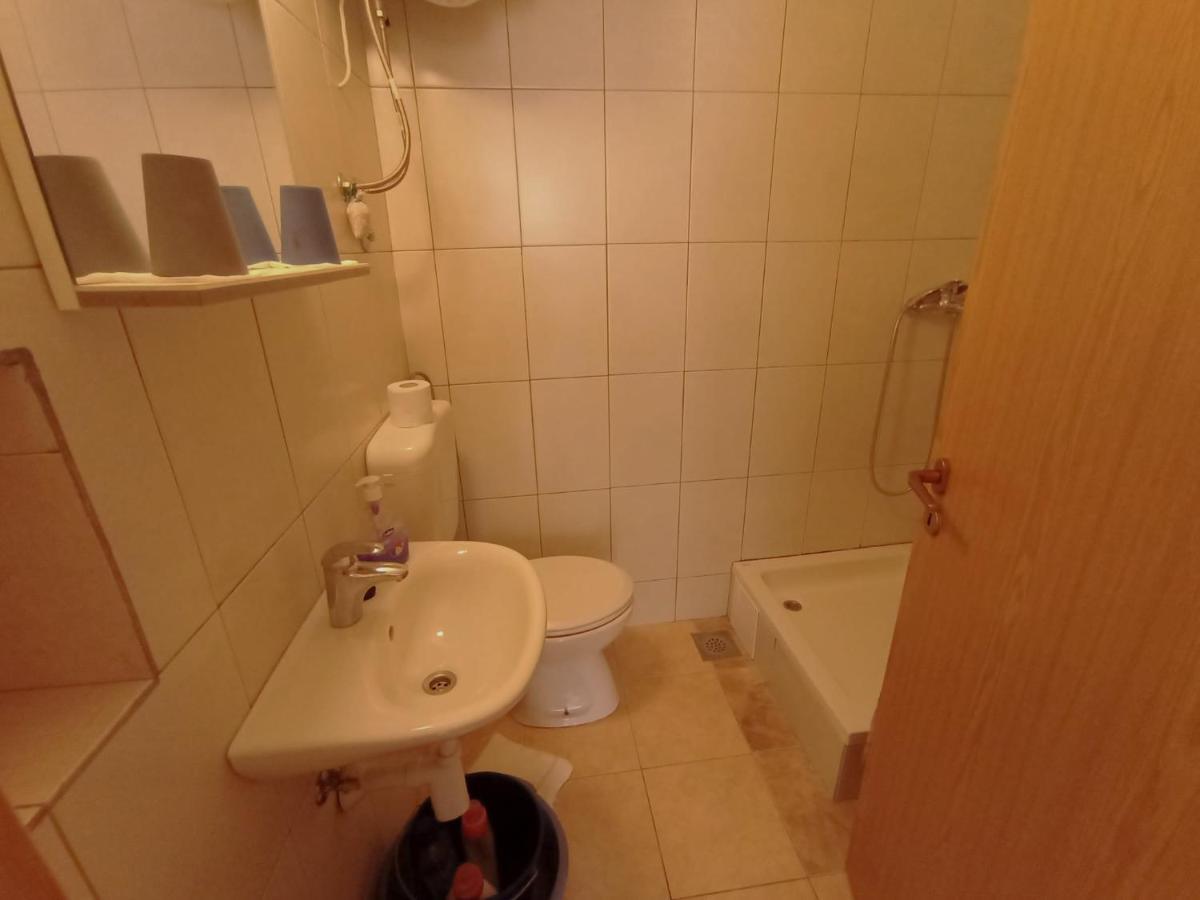 Ana Apartment Vis