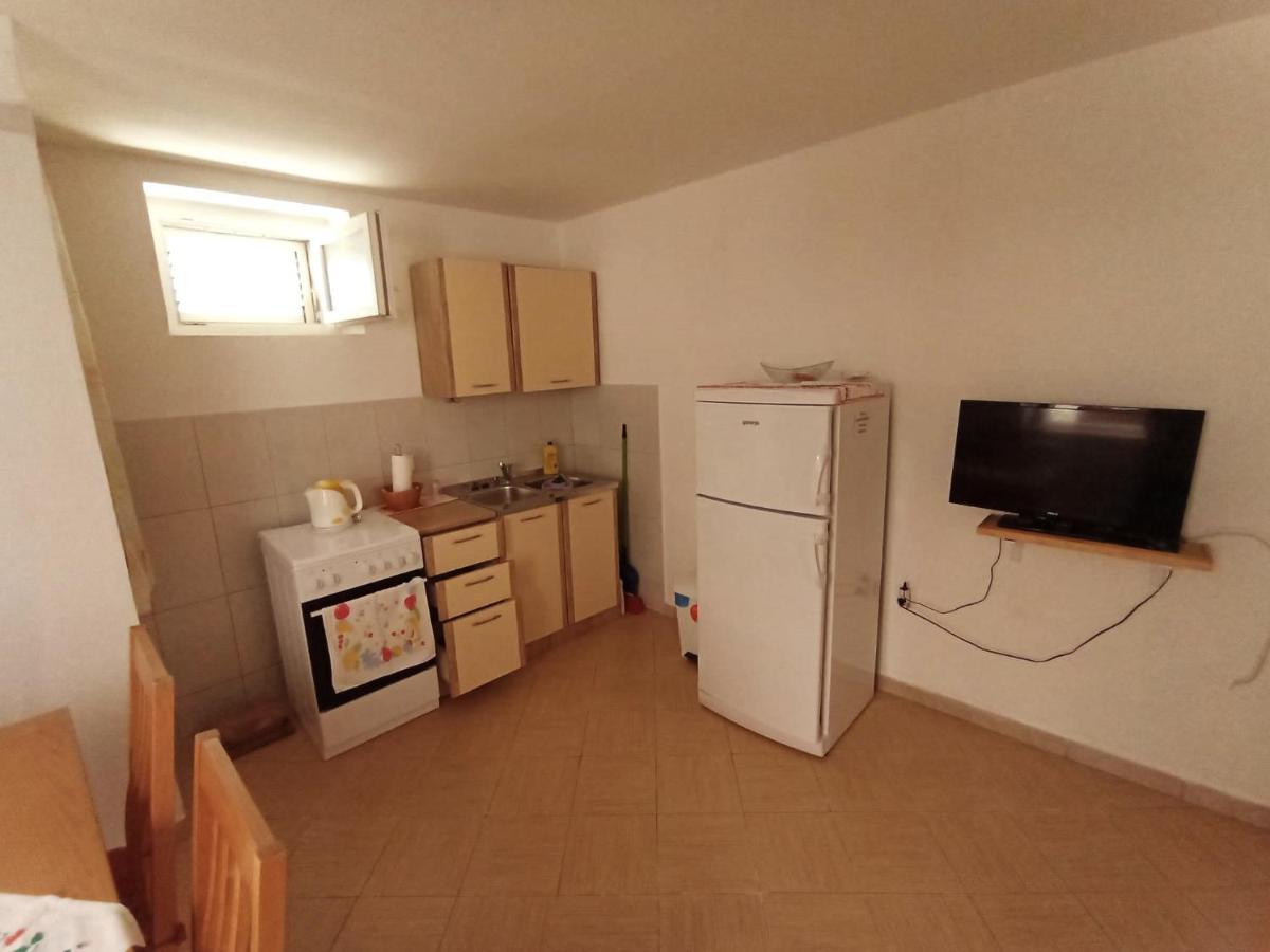Ana Apartment *