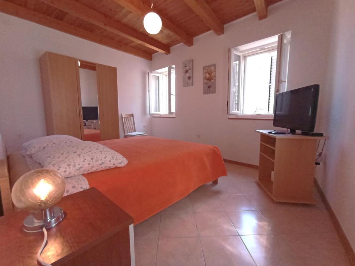 Apartment Ana